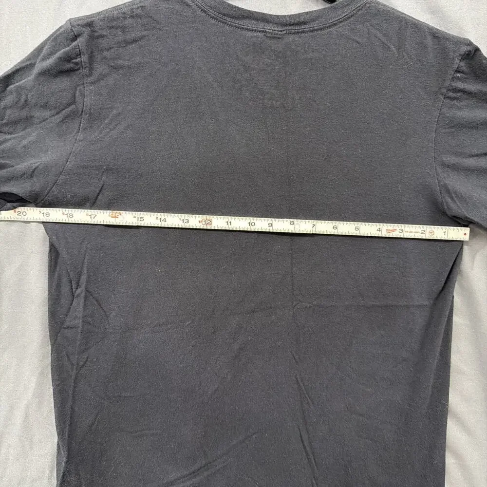 Smith & Wesson Vintage Print T-Shirt - Size Medium - Gray - Cotton Blend - NICE